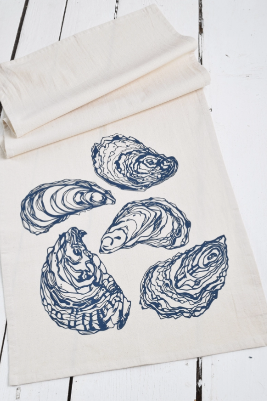 Oyster Tea Towel in Navy Blue - Organic Cotton - Sea Shell