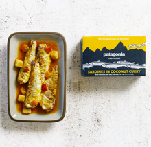 Load image into Gallery viewer, Patagonia Sardines in Coconut Curry Sauce