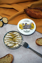 Load image into Gallery viewer, La Curiosa Sardines in Truffle Oil