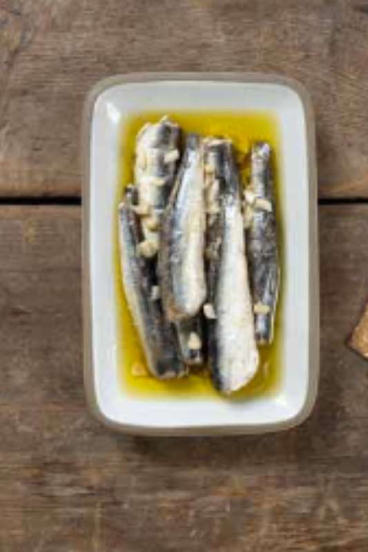 Patagonia Roasted Garlic Spanish White Anchovies Tinmonger