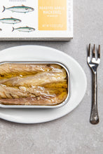 Load image into Gallery viewer, Patagonia Provisions Roasted Garlic Mackerel in Olive Oil
