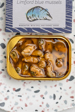 Load image into Gallery viewer, Fangst Blamuslinger No.1 Limfjord Blue Mussels with Dill and Fennel Seeds
