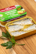 Load image into Gallery viewer, Les Mouettes d&#39;Arvor Sardines with Butter, Garlic and Parsley
